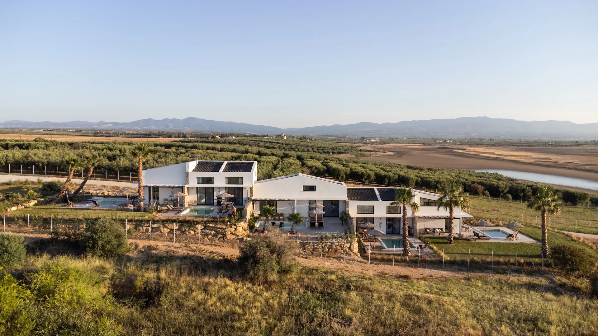 Tiara Holidays - Flamingo Suites & Villas - spoljašnji izgled